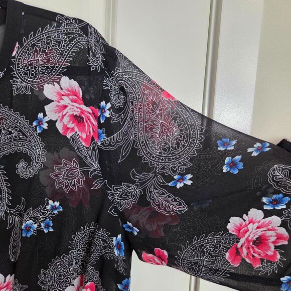 Torrid Black Floral & Paisley Lexie Top - Picture 4 of 10